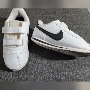 Nike cortez size 9c
